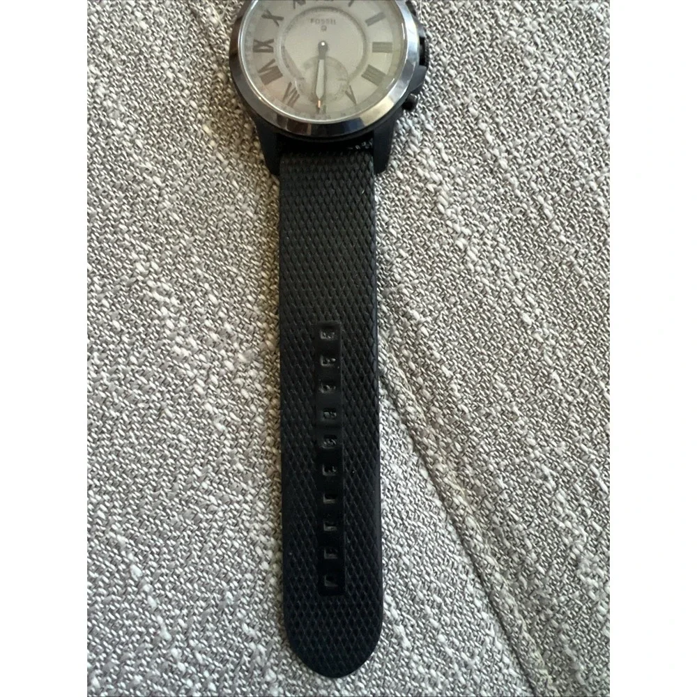 Fossil good needs